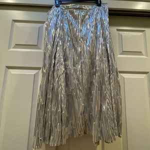 Maeve foil pleated skirt silver- sz 12p NWT Anthro